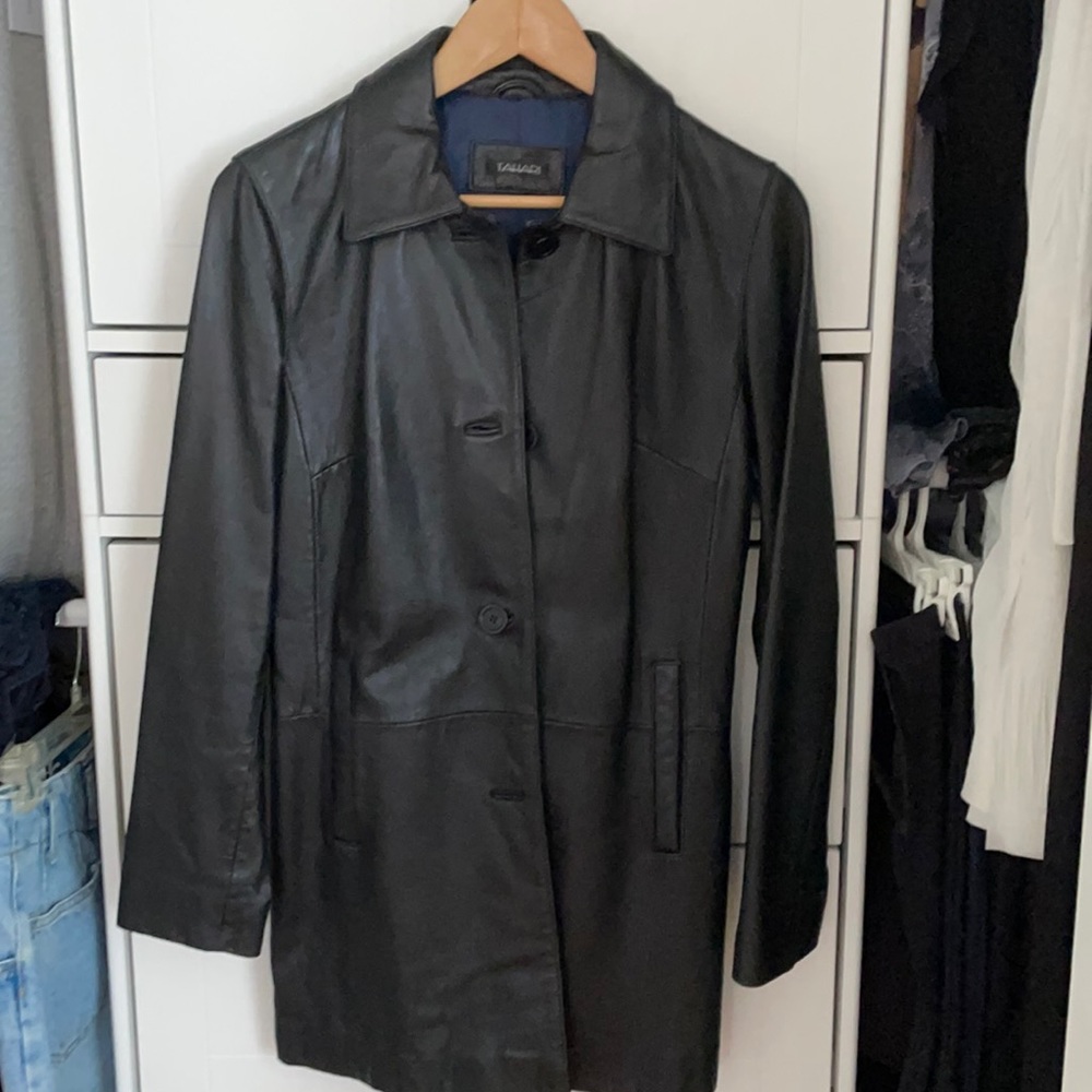 TAHARI stylish leather jacket